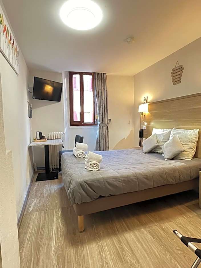 Hôtel Du Cheval Blanc Barcelonnette