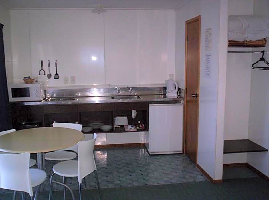 Broadway Motor Inn