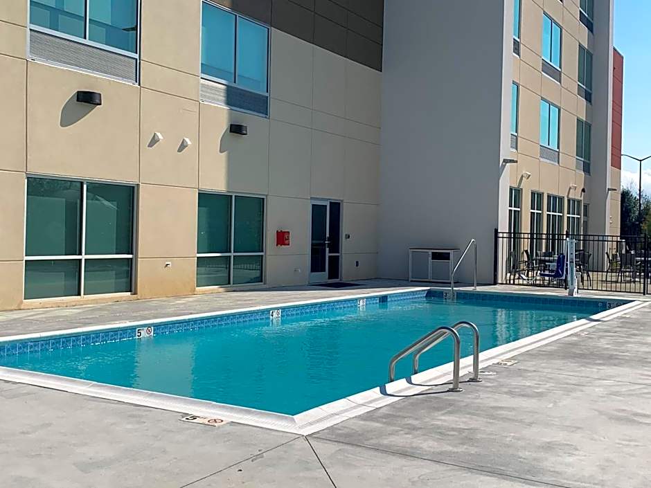 Holiday Inn Express And Suites Marion By IHG