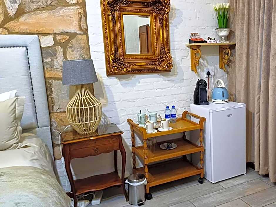 Critchley Hackle Lodge