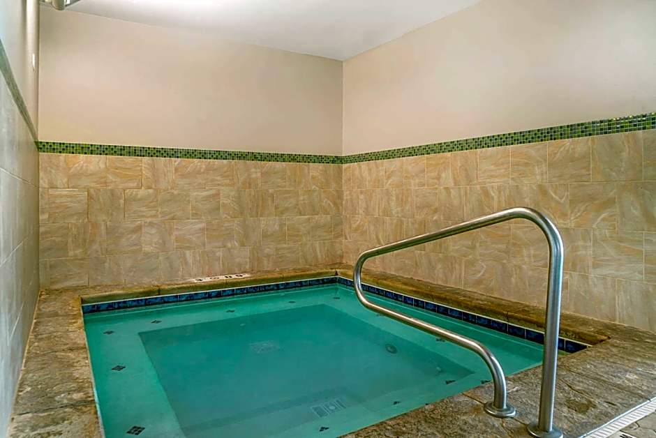 Country Inn & Suites by Radisson, Rossford - Toledo South