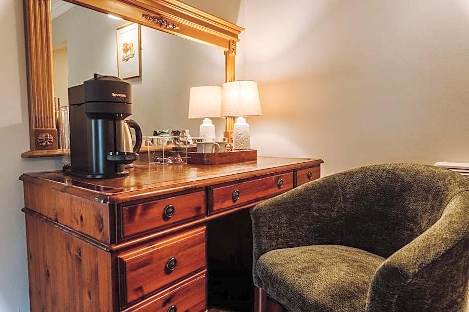 New House Country Hotel