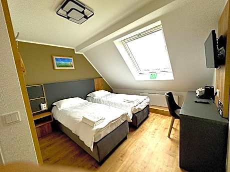 Dreibettzimmer-Apartment-Ensuite Mit Dusche-Gartenblick