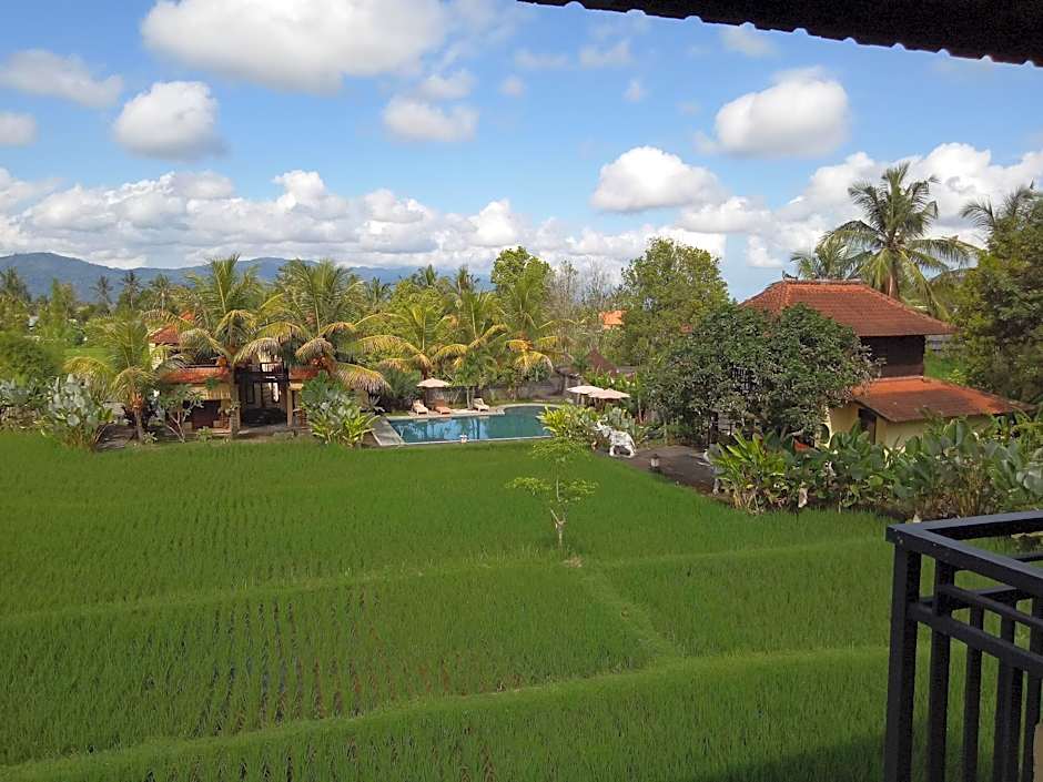 Atres Villa
