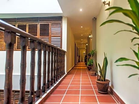 Armenian Suite Hotel