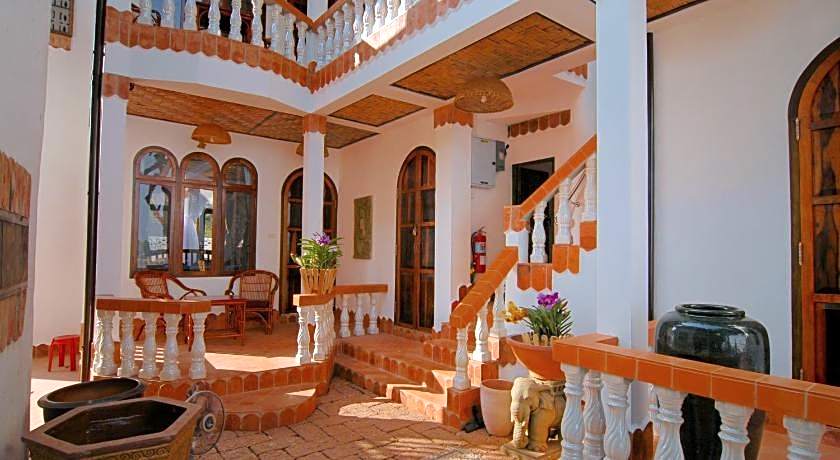 Mut Mee Garden Guest House