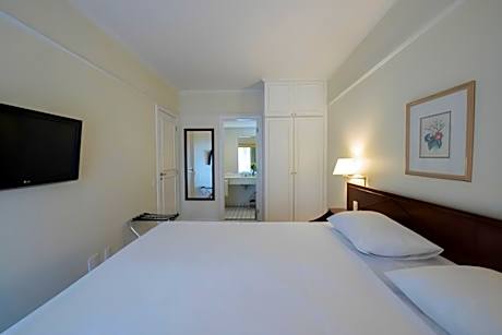 Queen Suite