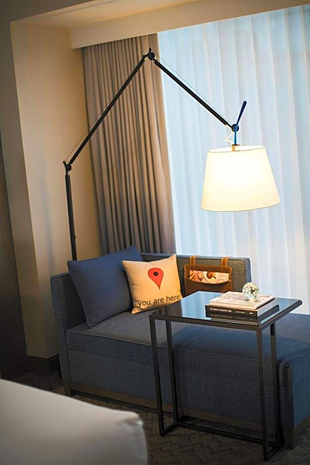 Renaissance by Marriott Toledo Downtown Hotel