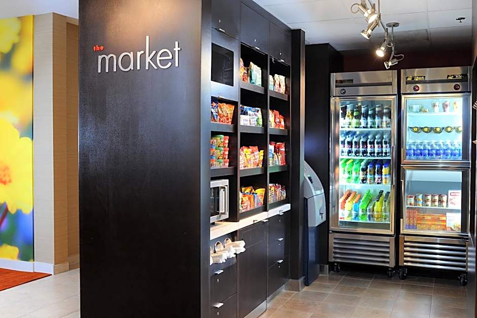 Courtyard by Marriott Houston Hobby Airport