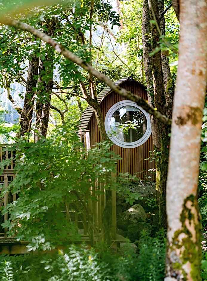 RiverBeds - Luxury Wee Lodges with Hot Tubs