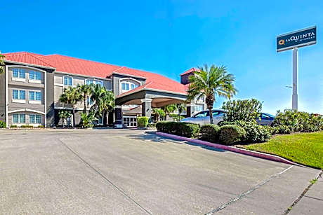 La Quinta Inn & Suites by Wyndham Corpus Christi Airport