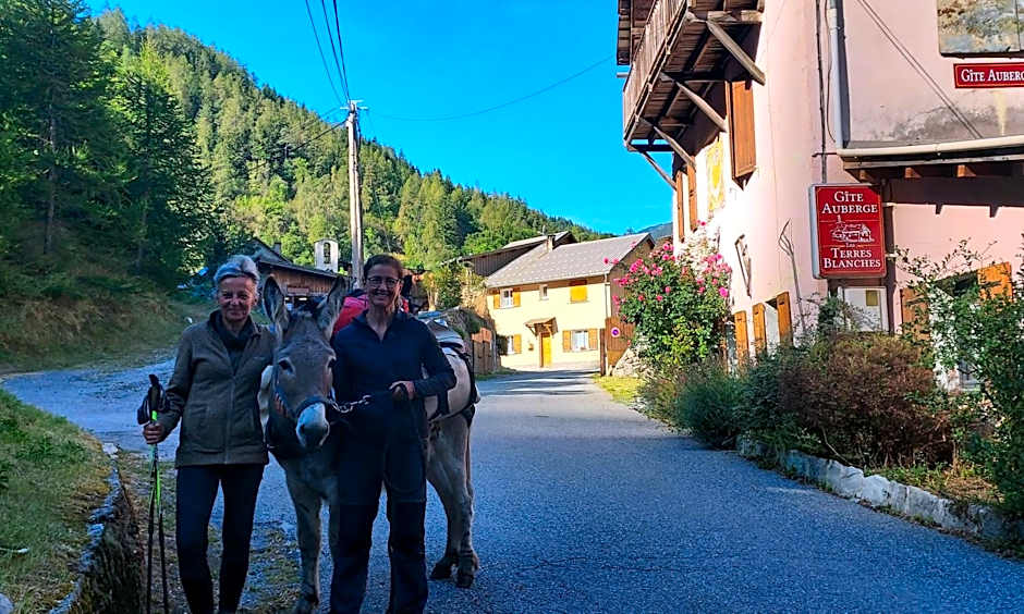 Gîte Auberge Les Terres Blanches de Méolans