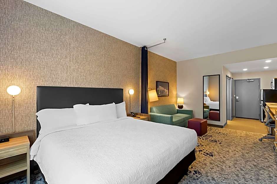 Home2 Suites by Hilton Hendersonville