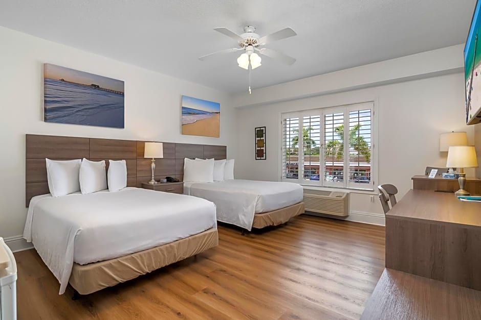 Naples Park Central Hotel