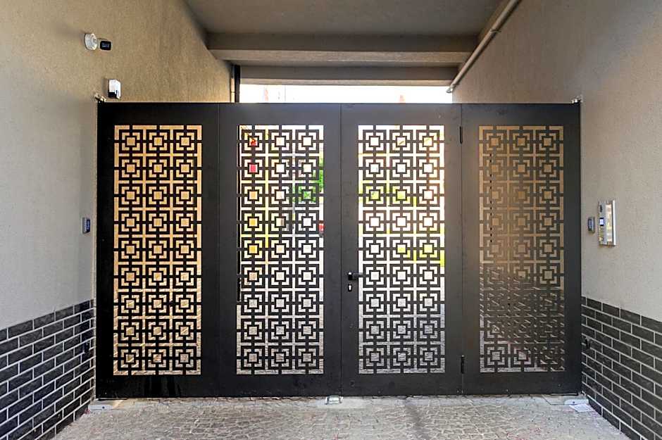 H11 Downtown Apartments