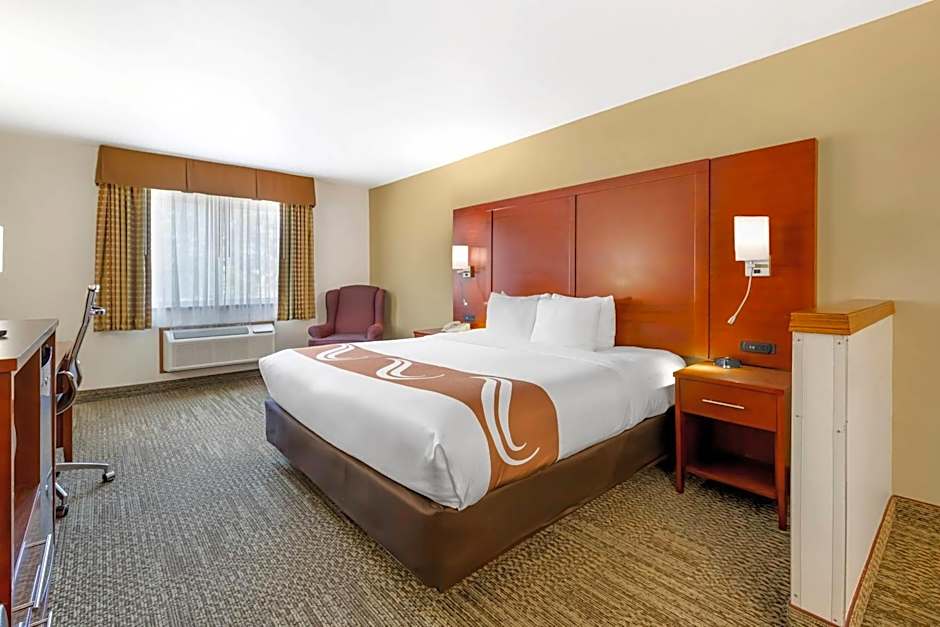 Quality Inn & Suites Stoughton - Madison South
