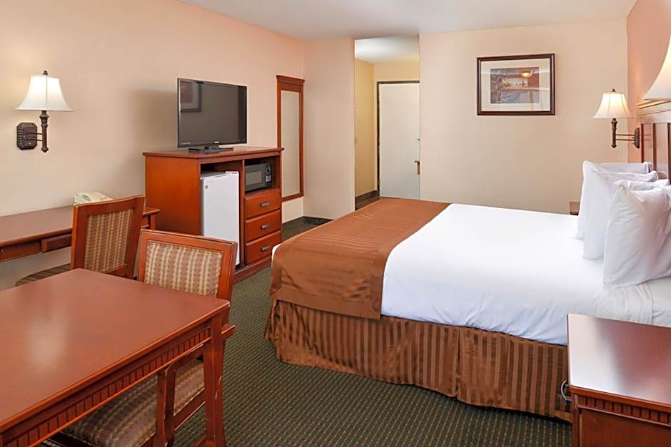 Americas Best Value Inn & Suites Bakersfield E