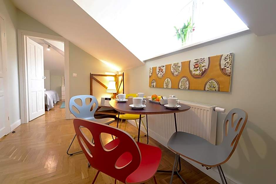 Crystal Suites Chez Helena