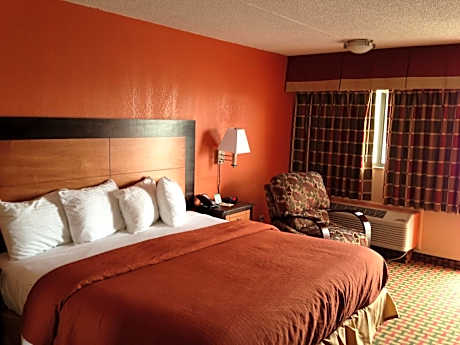 Queen Room with Two Queen Beds - Non-Smoking