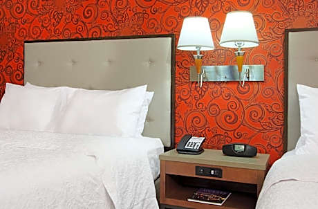 Queen Suite with Sofa Bed - Non-Smoking