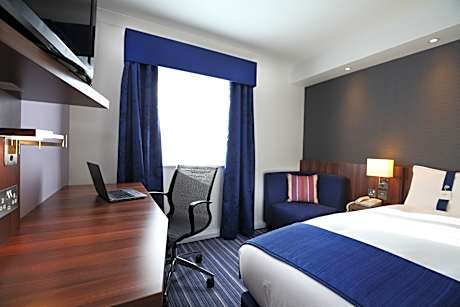 Standard Room with Free Hot Breakfast