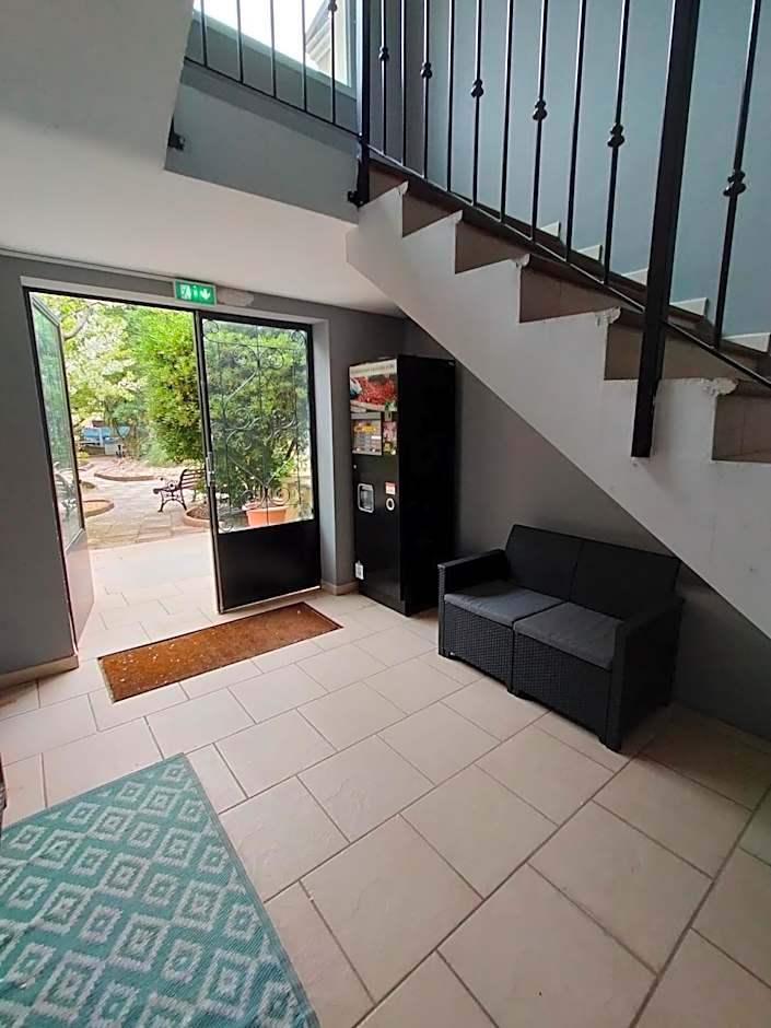 Appart'Hotel Festival Sud Aqua - Avignon TGV