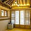 Gaeunchae Hanok Guesthouse Jeonju