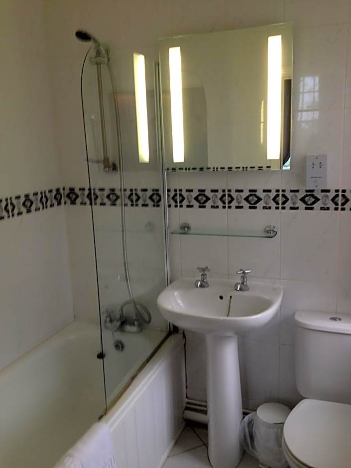 Ty Newydd Country Hotel