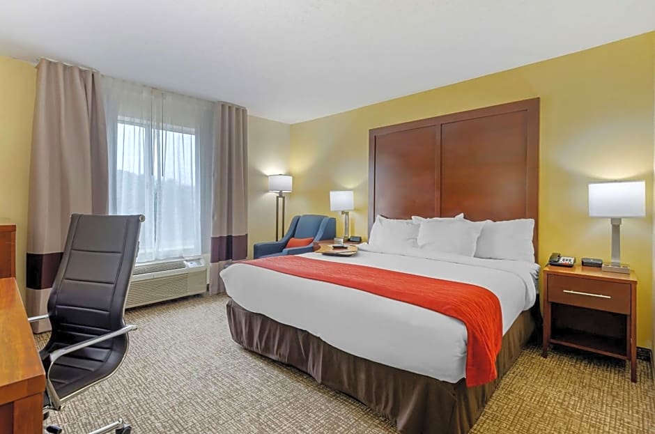 Comfort Inn & Suites Hillsville I-77