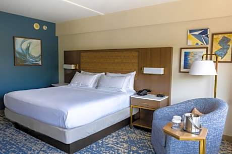 1 King Bed