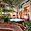 Ramada Hotel & Convention Center by Wyndham Topeka Downtown