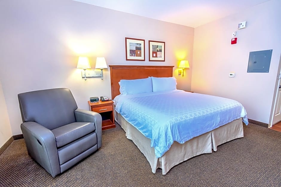 Candlewood Suites Houston I-10 East, an IHG Hotel