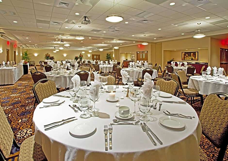 Holiday Inn Fort Wayne - IPFW & Coliseum By IHG