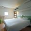 ibis budget Pau Lescar