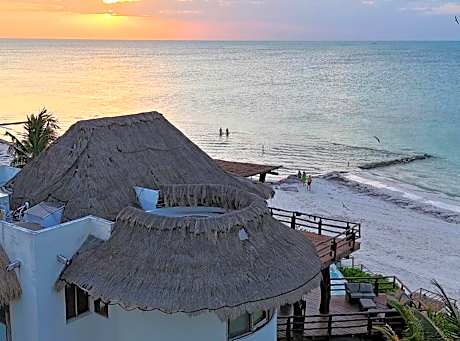 DK Luxury Ocean Front Villa - Adults Only