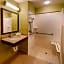 Holiday Inn Express & Suites / Red Bluff - South Redding Area By IHG