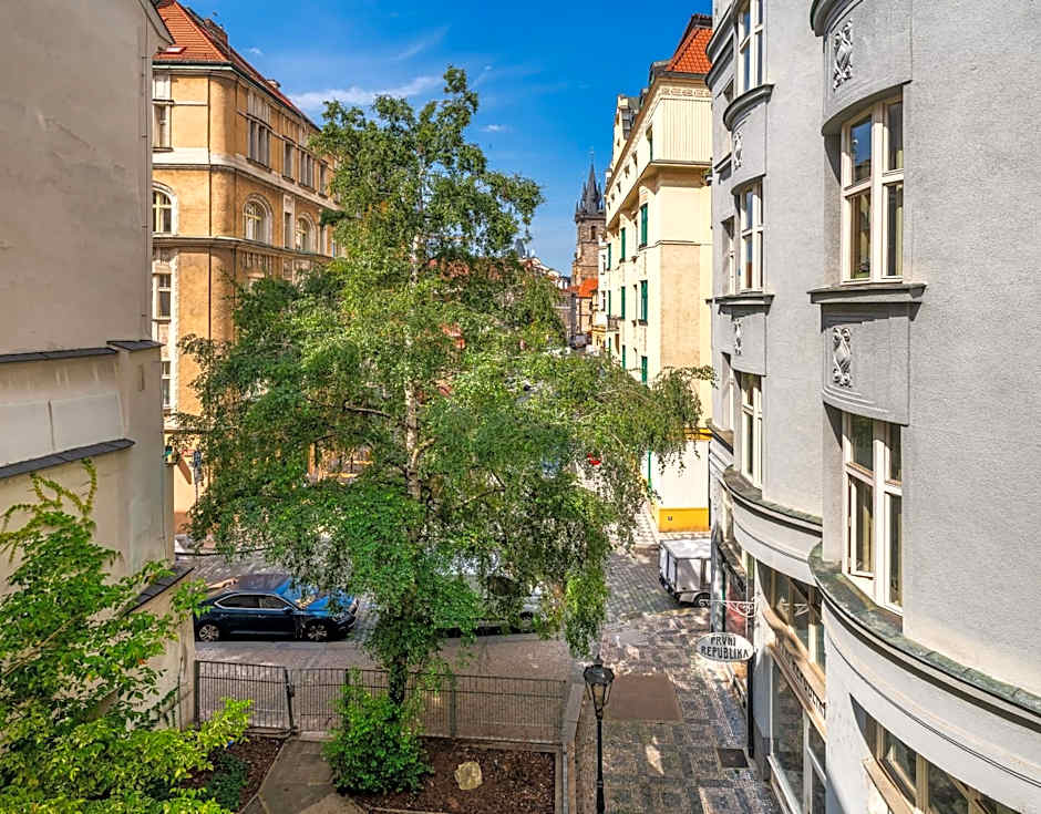 Golden Angel Suites by Adrez