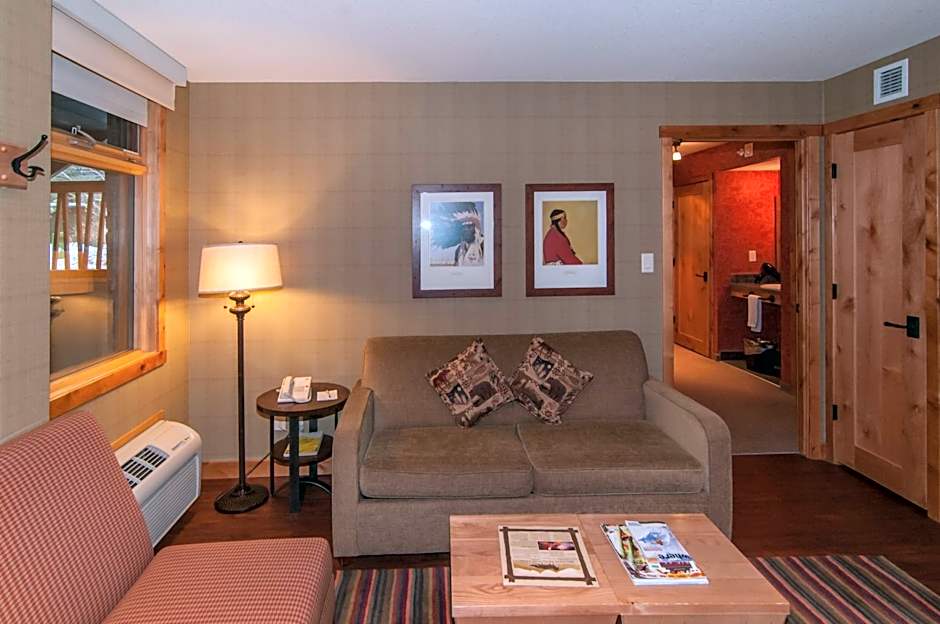 Fox Hotel And Suites