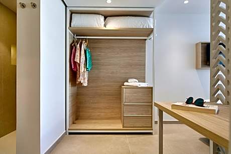 One-Bedroom Suite with Panoramic Sea View