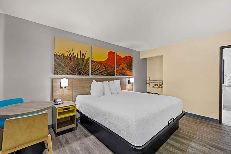 Days Inn by Wyndham Tucson Airport