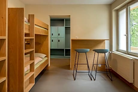 Sextuple Room with Shared Bathroom