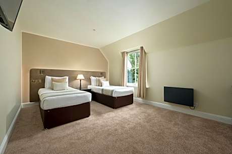 Two-Bedroom Superior Lodge