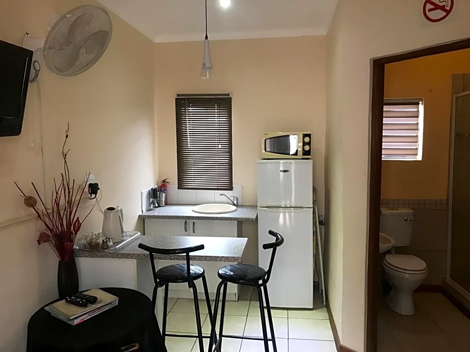 Lazy Gecko Accommodation