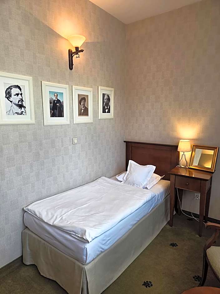 Versant Hotel & Spa