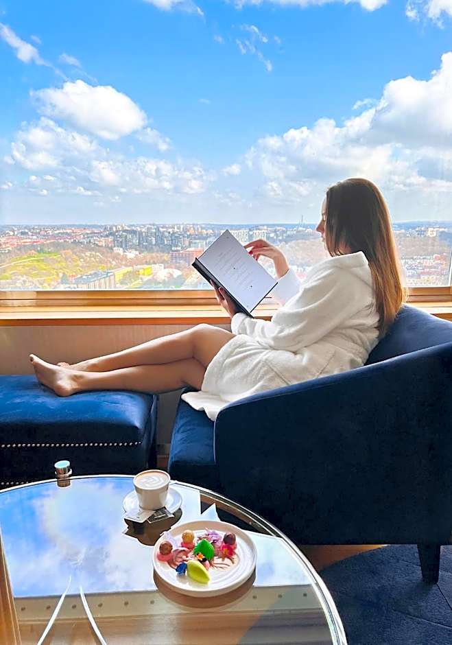 SKY SUITE HOTEL