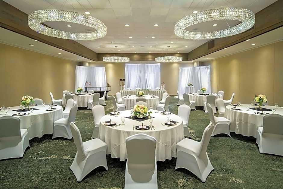 DoubleTree By Hilton Missoula Edgewater