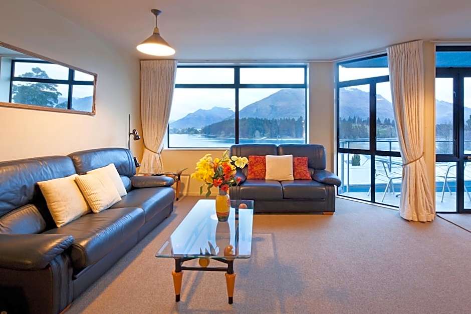 Spinnaker Bay Apartments
