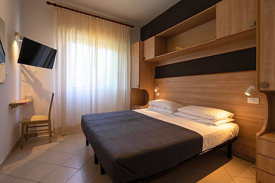 Hotel Mocambo Riccione CENTRALISSIMO AL MARE