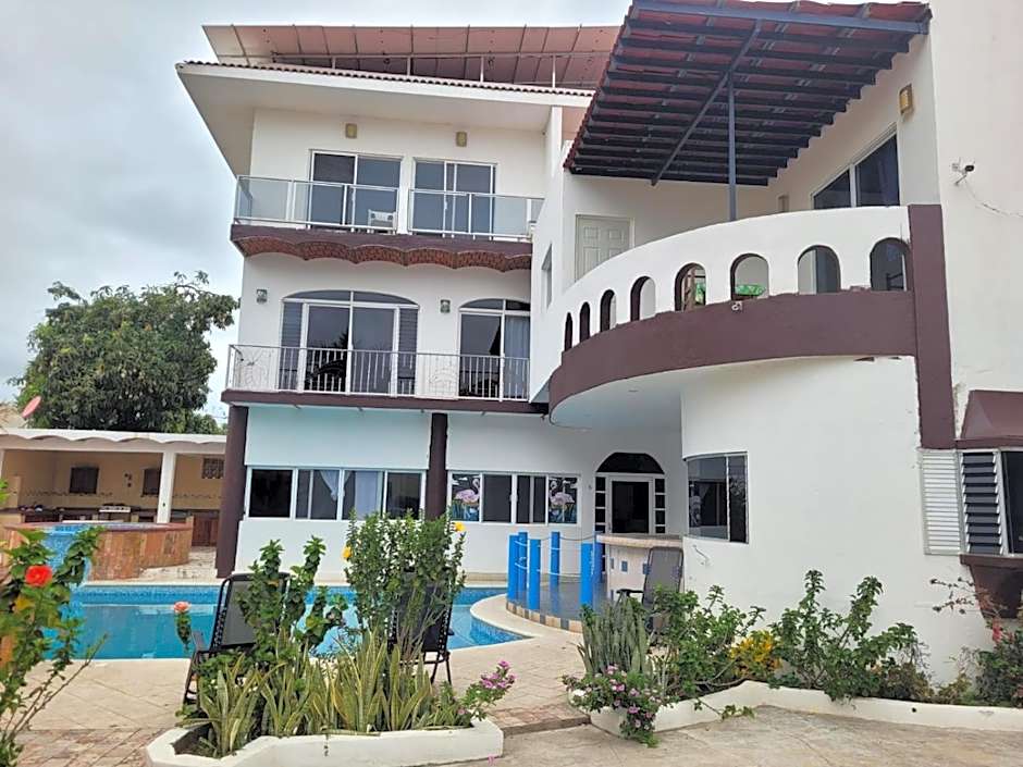Hotel Casa Raymundo Suites