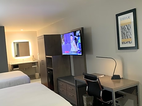 Queen Room with Two Queen Beds - Disability Access